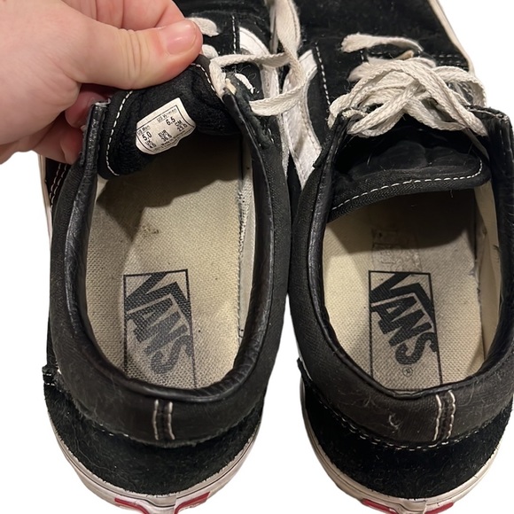 Vans - Picture 4 of 5